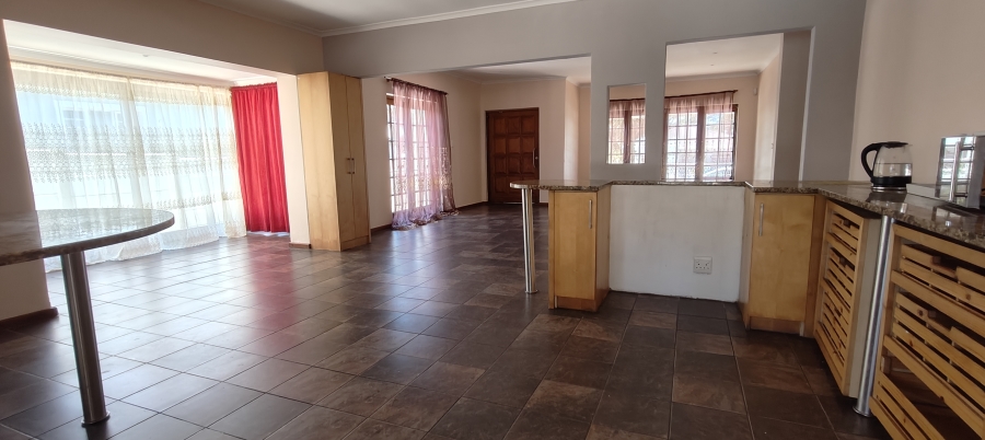To Let 4 Bedroom Property for Rent in Newton Park Eastern Cape